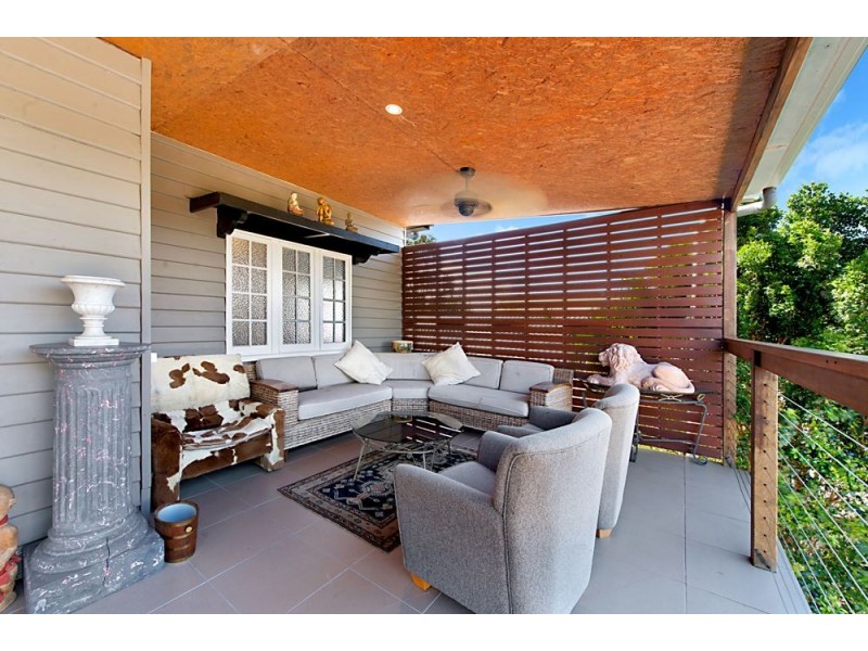 13 Kerr Avenue, Southport QLD 4215