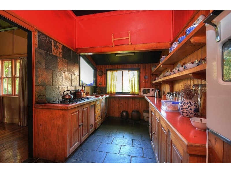 12 Anne Street, Southport QLD 4215