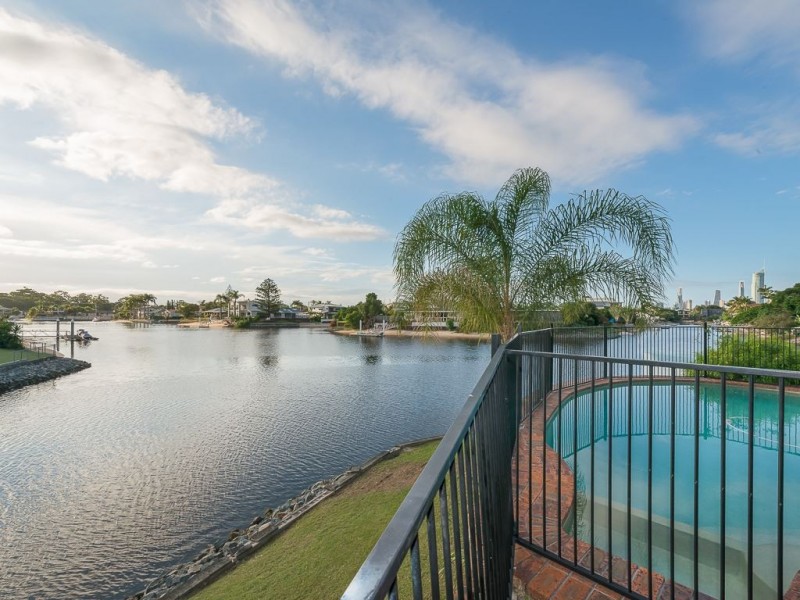 13 Coral Gables Key, Broadbeach Waters QLD 4218
