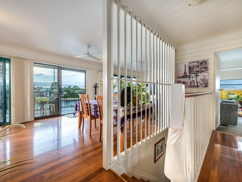 13 Coral Gables Key, Broadbeach Waters QLD 4218