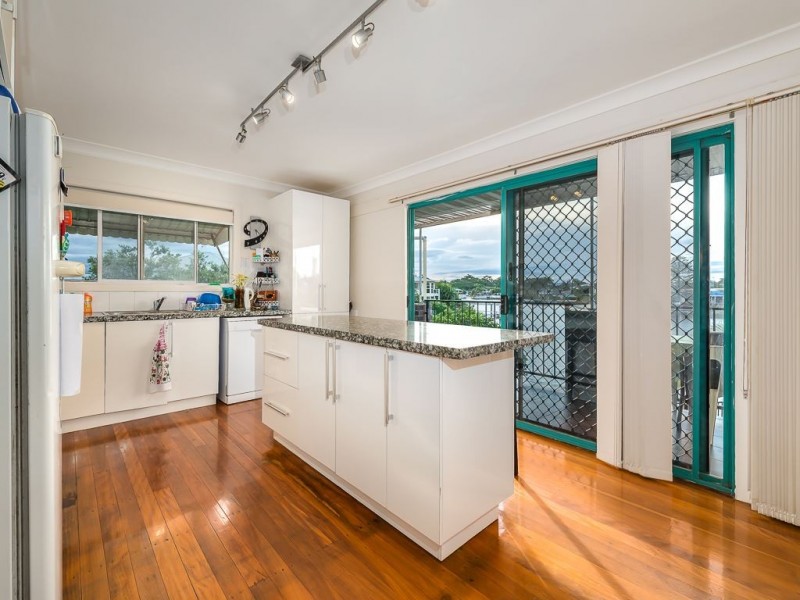 13 Coral Gables Key, Broadbeach Waters QLD 4218
