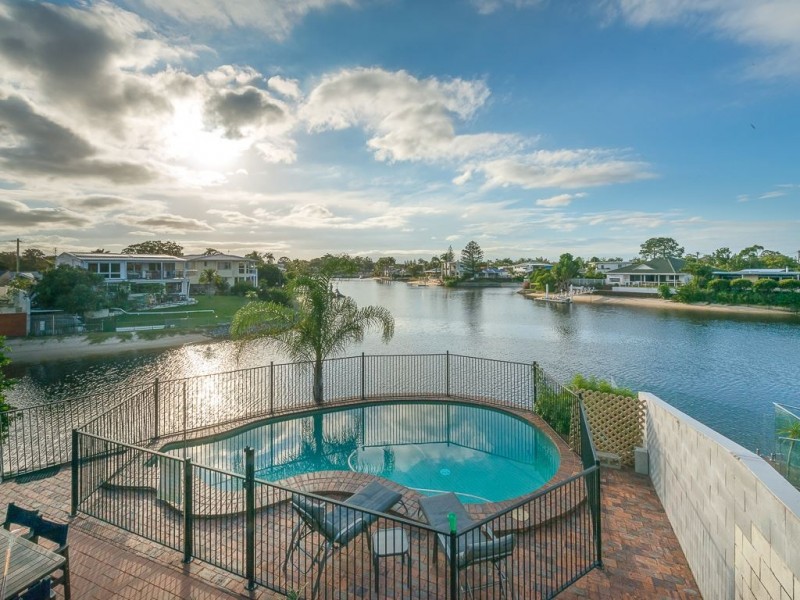 13 Coral Gables Key, Broadbeach Waters QLD 4218