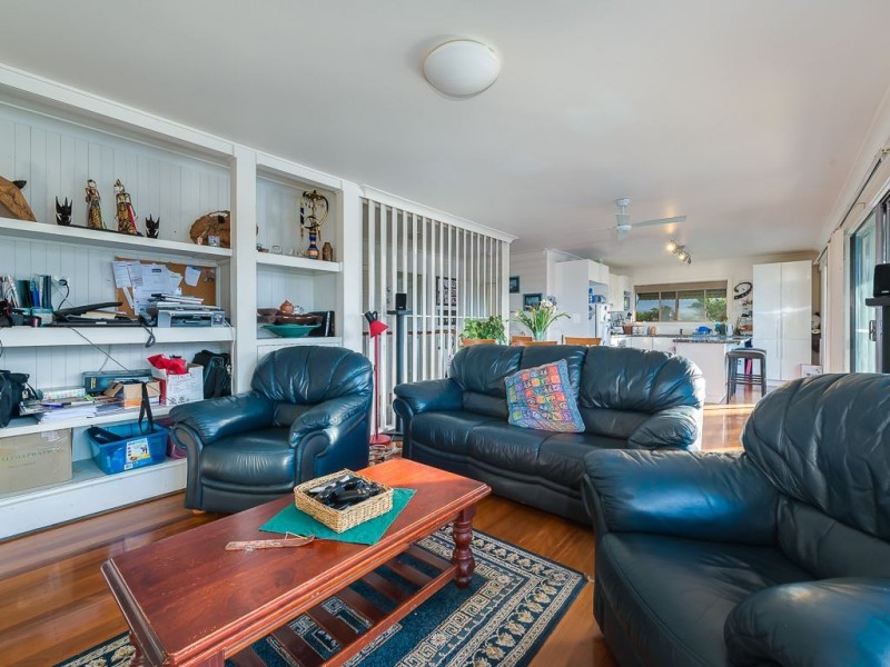 13 Coral Gables Key, Broadbeach Waters QLD 4218