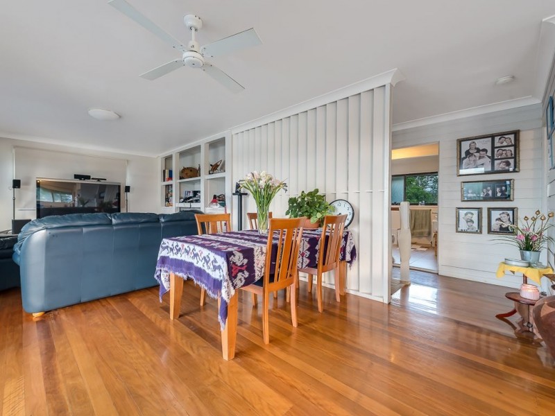 13 Coral Gables Key, Broadbeach Waters QLD 4218