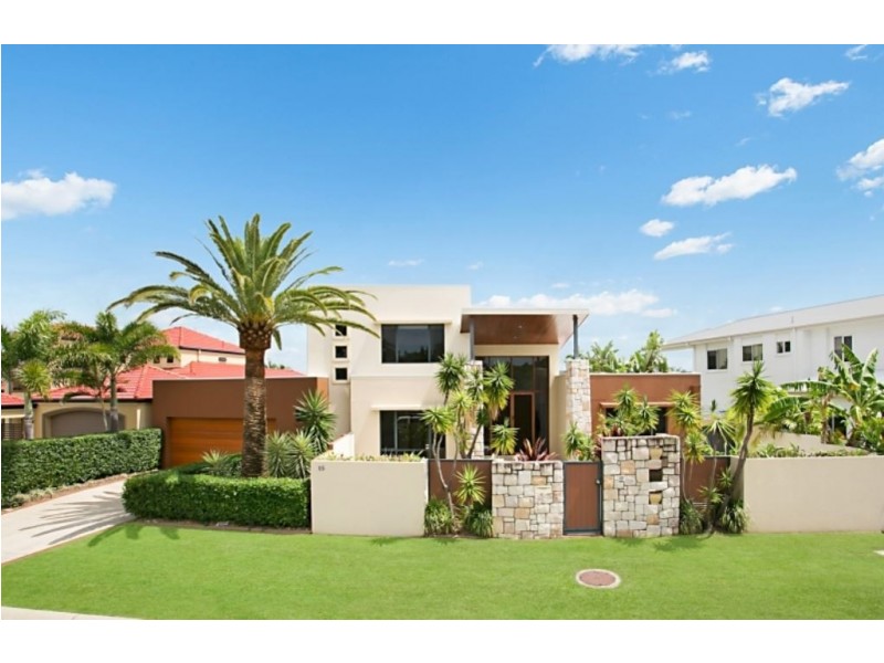 15 King Charles Drive, Sovereign Islands QLD 4216