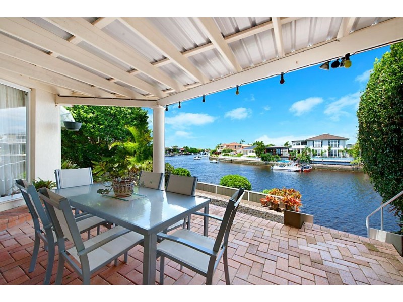 50 Pebble Beach Drive, Runaway Bay QLD 4216