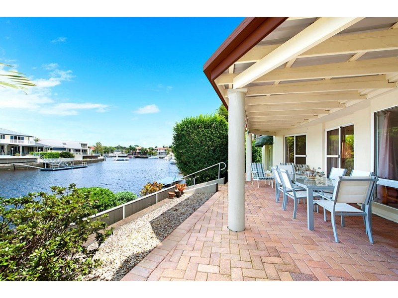 50 Pebble Beach Drive, Runaway Bay QLD 4216