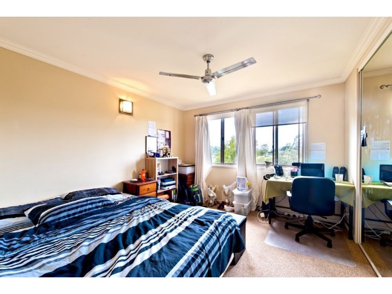 21/4 University Drive, Robina QLD 4226