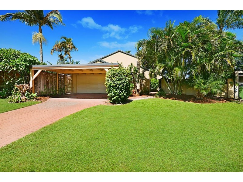 19 Henning Court, Mermaid Waters QLD 4218