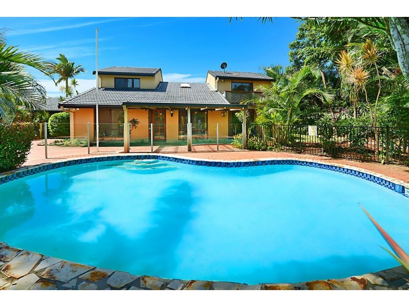 19 Henning Court, Mermaid Waters QLD 4218