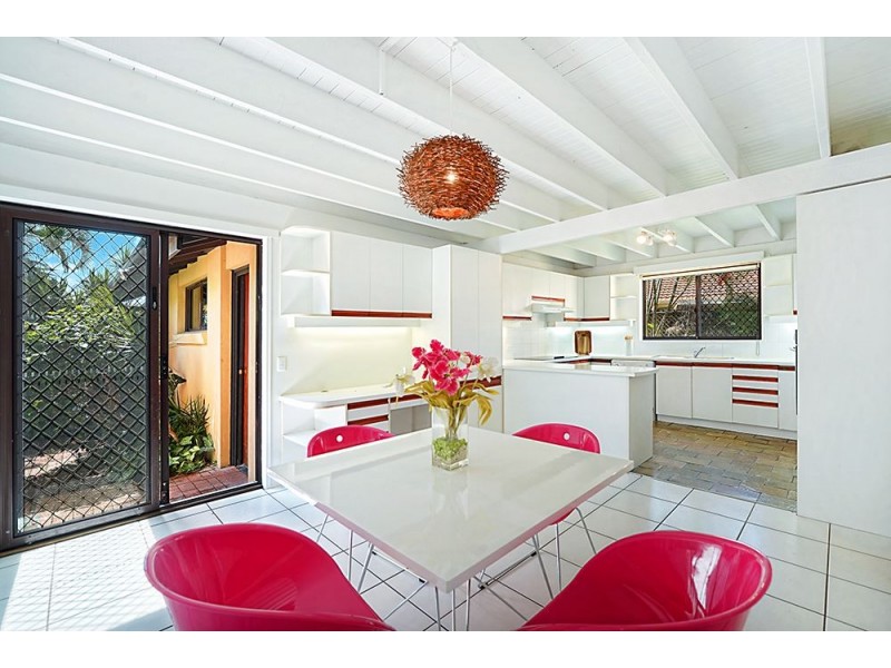 19 Henning Court, Mermaid Waters QLD 4218