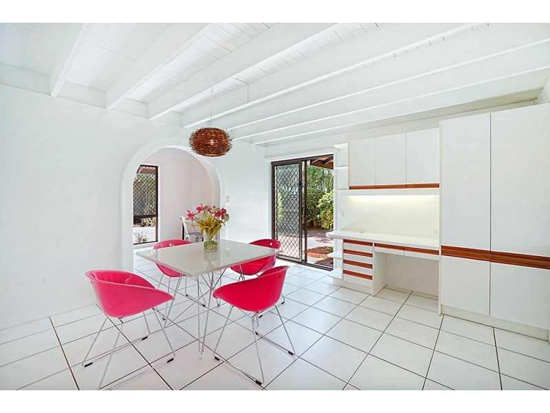 19 Henning Court, Mermaid Waters QLD 4218