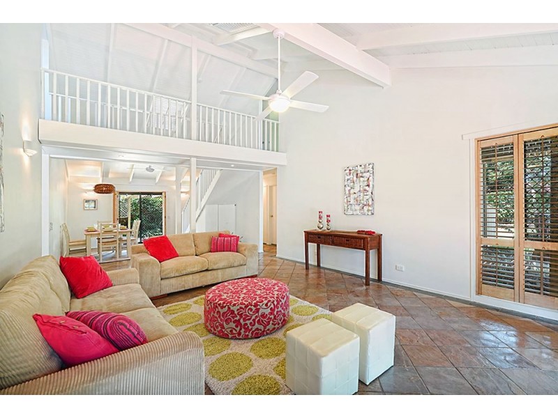 19 Henning Court, Mermaid Waters QLD 4218