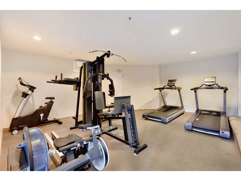 21 Cypress Avenue, Surfers Paradise QLD 4217