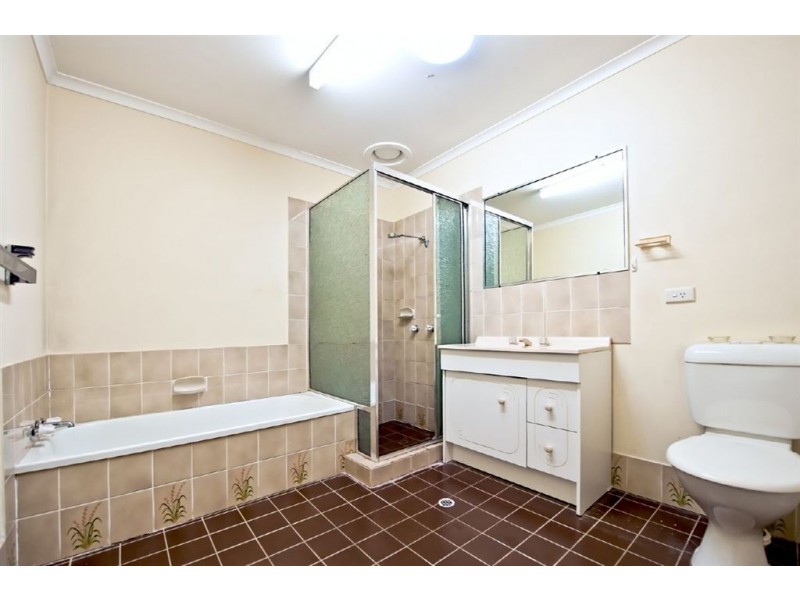 2/12 Orvieto Ave, Mermaid Waters QLD 4218