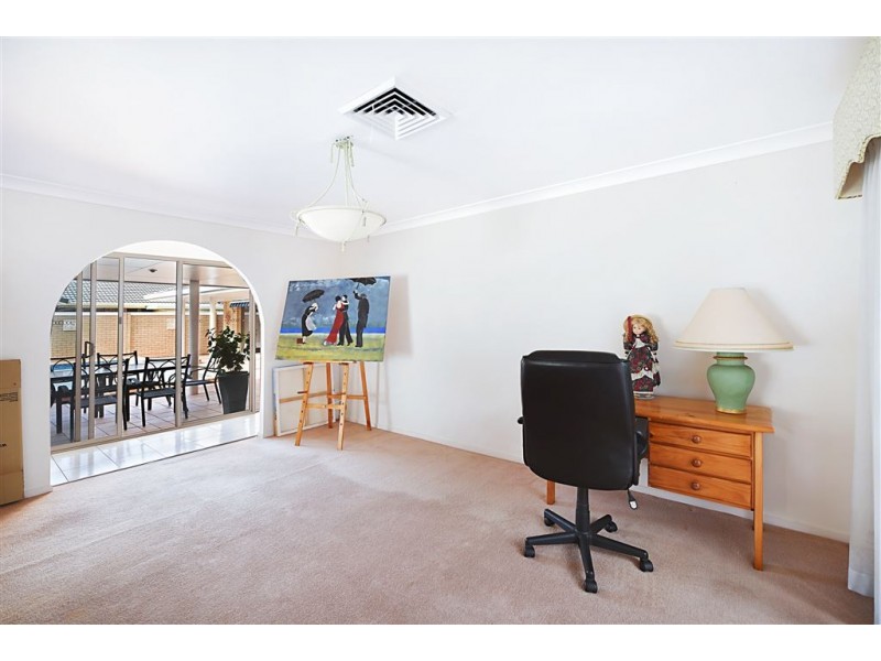 4 Brampton Court, Mermaid Waters QLD 4218