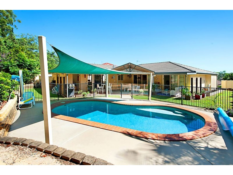 89 Arun Drive, Arundel QLD 4214