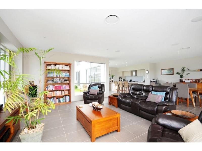 1 South Quay Drive, Biggera Waters QLD 4216