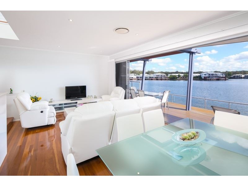 26/181 Lae Drive, Coombabah QLD 4216