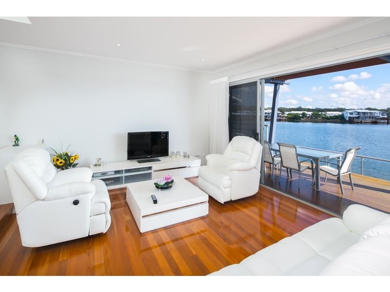 26/181 Lae Drive, Coombabah QLD 4216