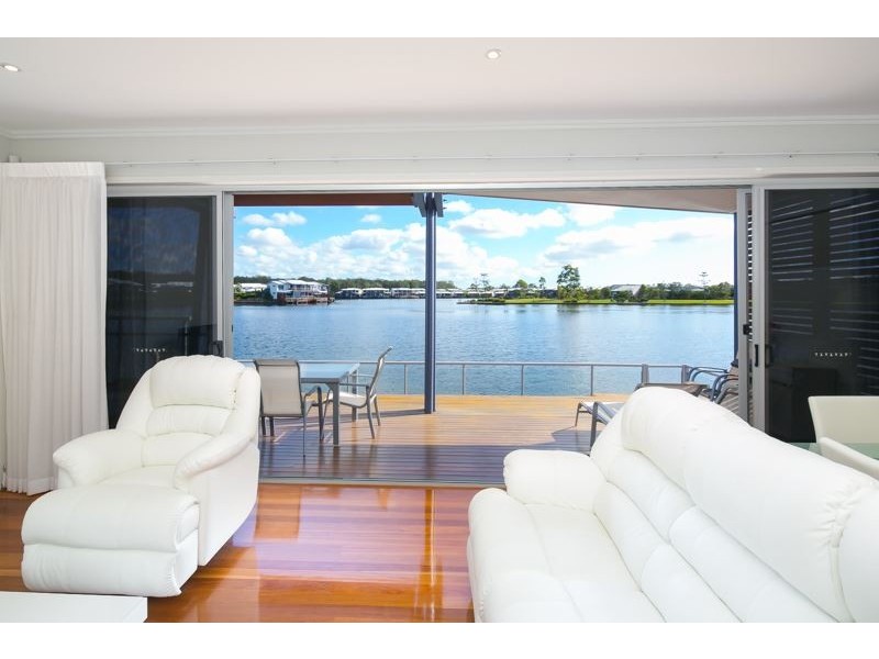 26/181 Lae Drive, Coombabah QLD 4216