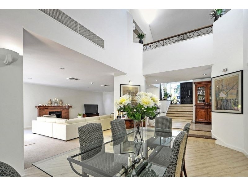 7002 Riverview Crescent, Sanctuary Cove QLD 4212