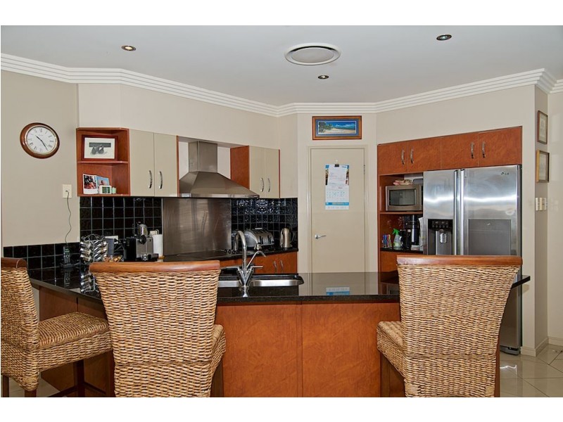 5 Blackfen Court, Arundel QLD 4214