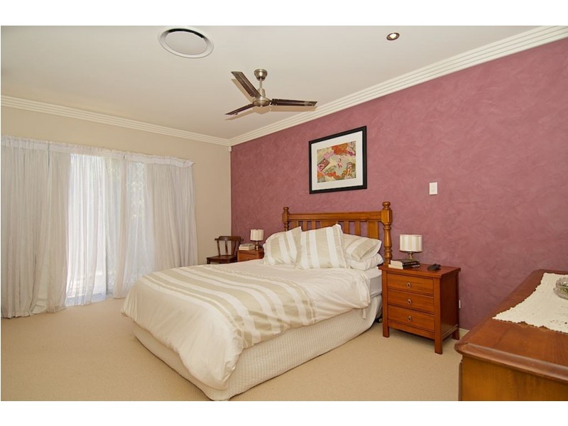 5 Blackfen Court, Arundel QLD 4214
