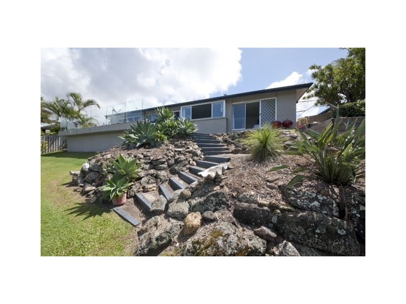 9 Long Island Court, Mermaid Waters QLD 4218