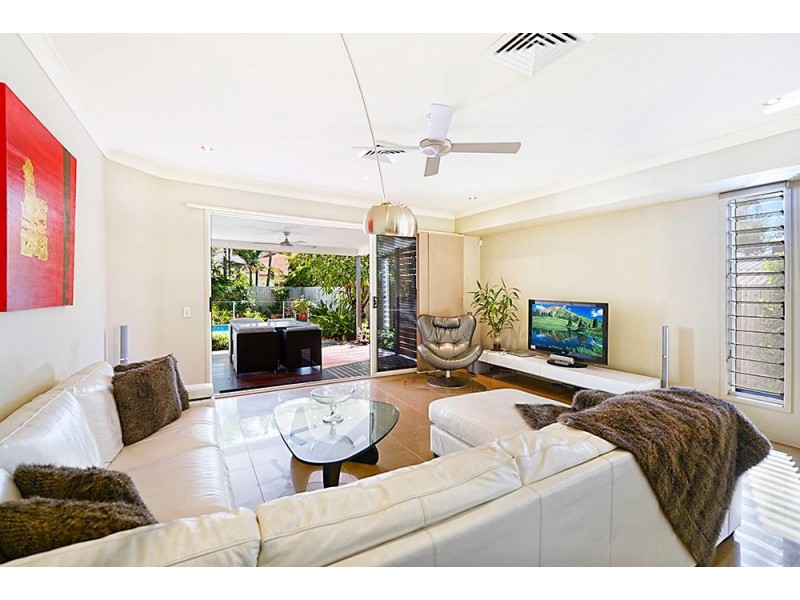 2/15 Holly Avenue, Hollywell QLD 4216