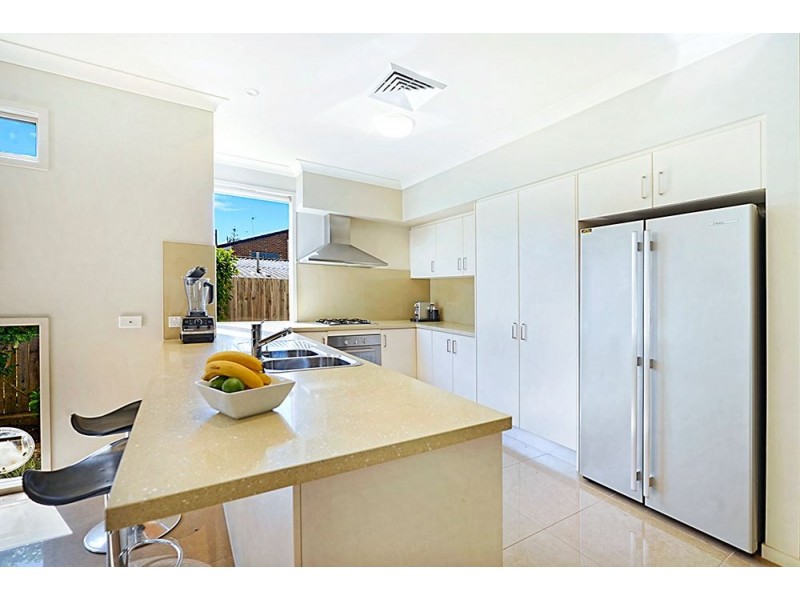 2/15 Holly Avenue, Hollywell QLD 4216