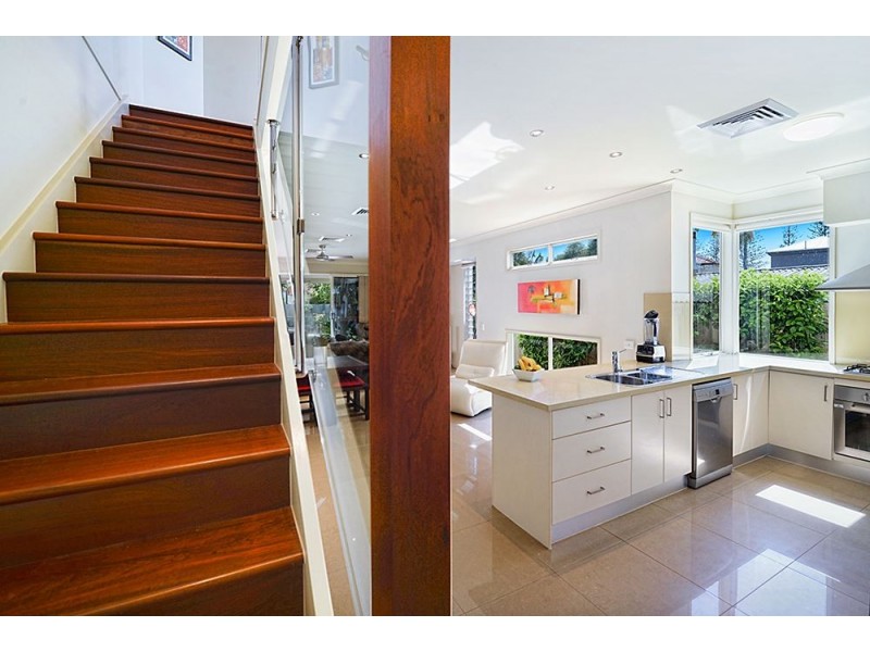 2/15 Holly Avenue, Hollywell QLD 4216