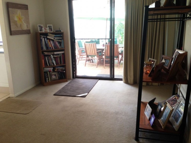 5 Curacao Court, Clear Island Waters QLD 4226