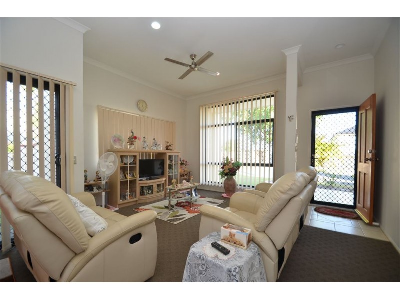 2 Ferndahl Drive, Varsity Lakes QLD 4227