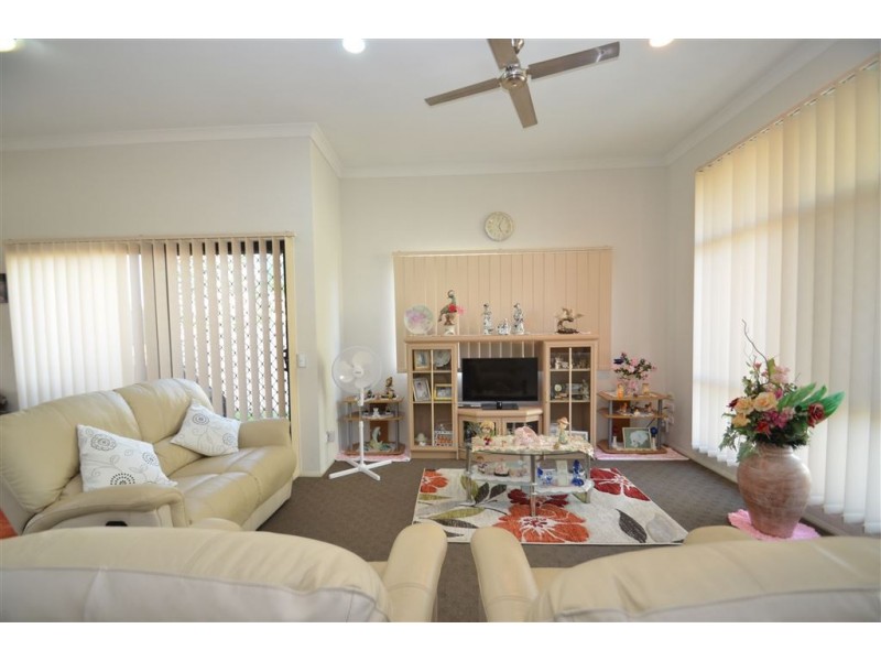 2 Ferndahl Drive, Varsity Lakes QLD 4227