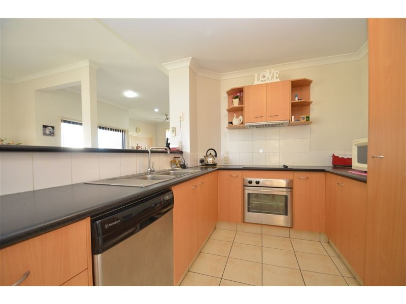 2 Ferndahl Drive, Varsity Lakes QLD 4227