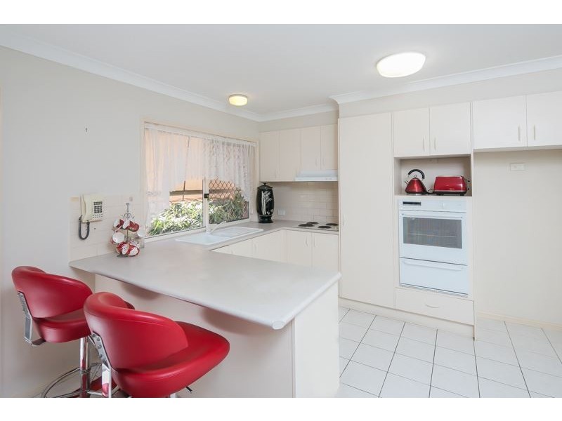 34 Fisher Avenue, Southport QLD 4215