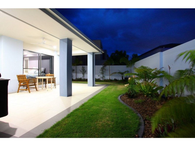 7698 Fairway Boulevard, Hope Island QLD 4212