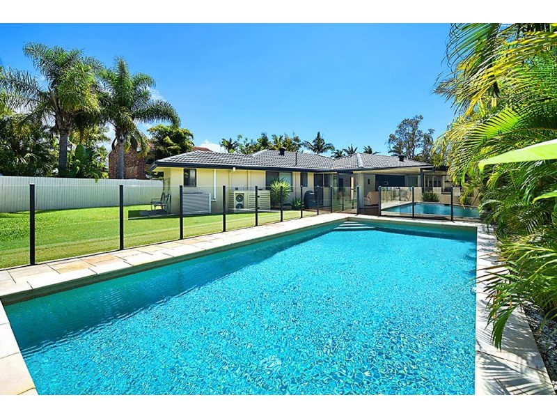 56 Barrier Reef Drive, Mermaid Waters QLD 4218