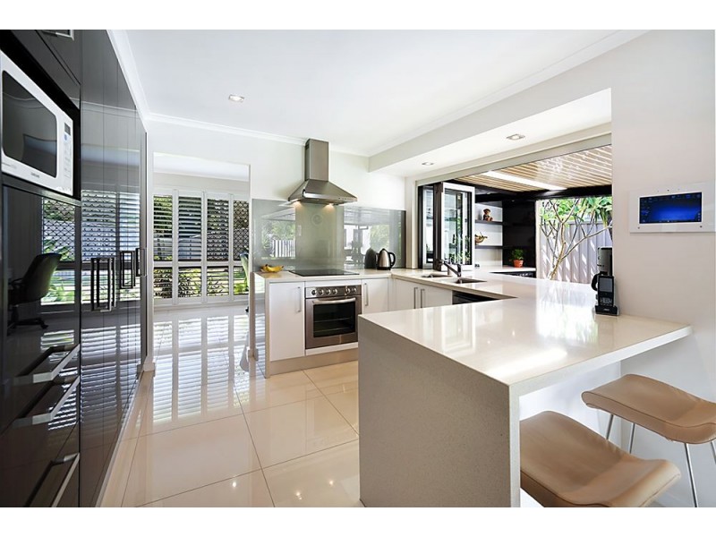 56 Barrier Reef Drive, Mermaid Waters QLD 4218