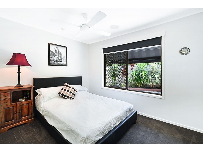 56 Barrier Reef Drive, Mermaid Waters QLD 4218