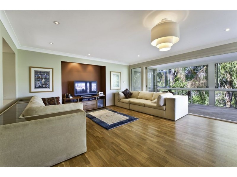 64 River Crescent, Broadbeach Waters QLD 4218