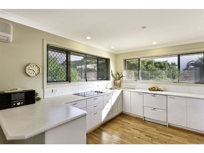 64 River Crescent, Broadbeach Waters QLD 4218