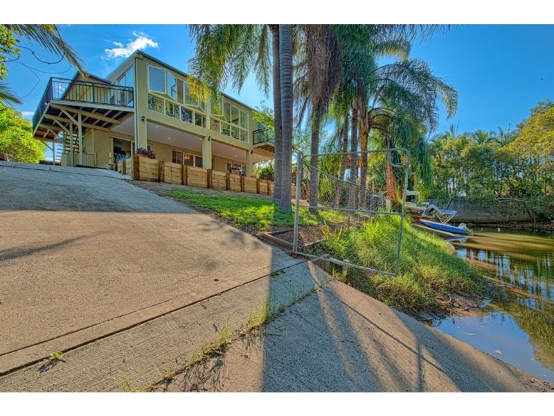 64 River Crescent, Broadbeach Waters QLD 4218