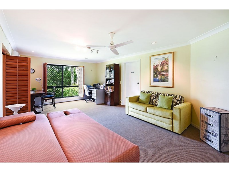 174 Ashmore Road, Benowa QLD 4217