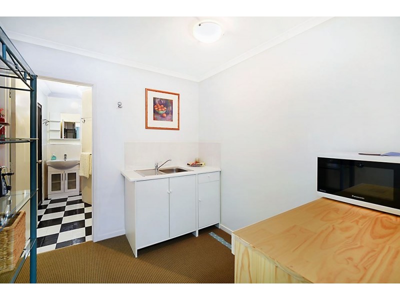 174 Ashmore Road, Benowa QLD 4217