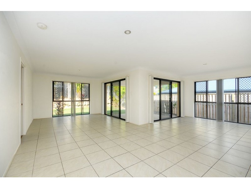 14 Frog Rock Crescent, Reedy Creek QLD 4227
