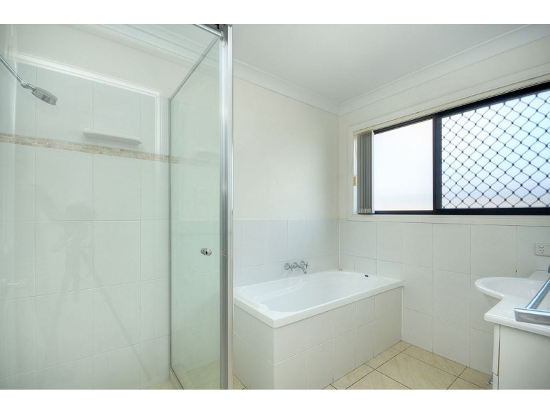 14 Frog Rock Crescent, Reedy Creek QLD 4227