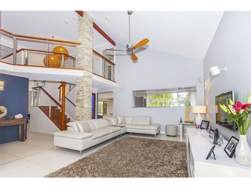 27 Pebble Beach Drive, Runaway Bay QLD 4216