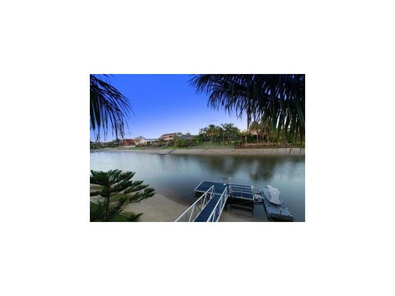 3 Drayton Terrace, Mermaid Waters QLD 4218